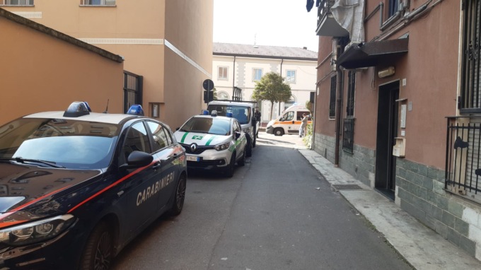 Dopo due decenni viene sfrattata dalla casa confiscata alla mafia un’anziana di 80 anni