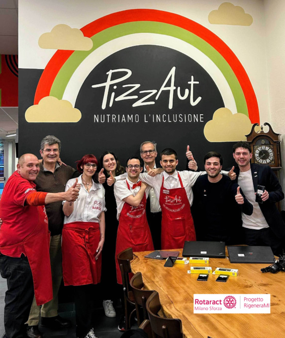 Dopo il furto nel ristorante un “angelo” dona Pc e smartphone a  PizzAut