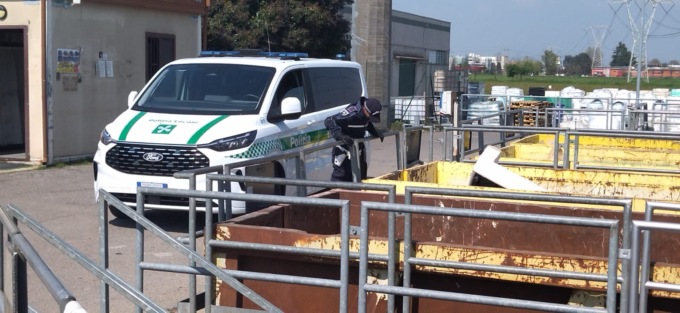Acciuffati due ladri di rifiuti dalla piattaforma ecologica di Cassano d’Adda