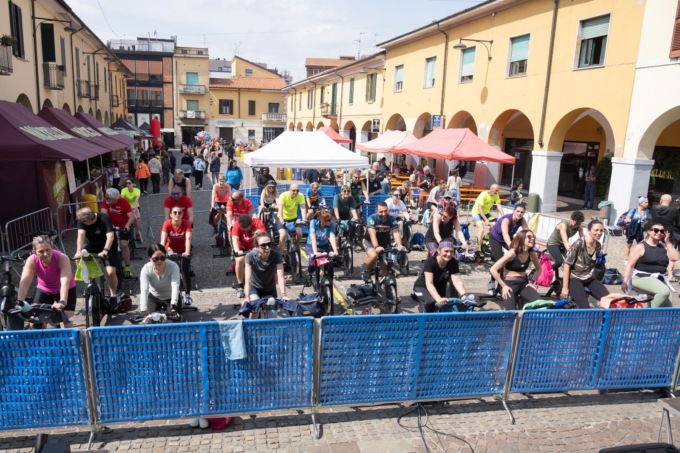 Pedalando per i bambini di Aleimar: raccolti 1.400 euro