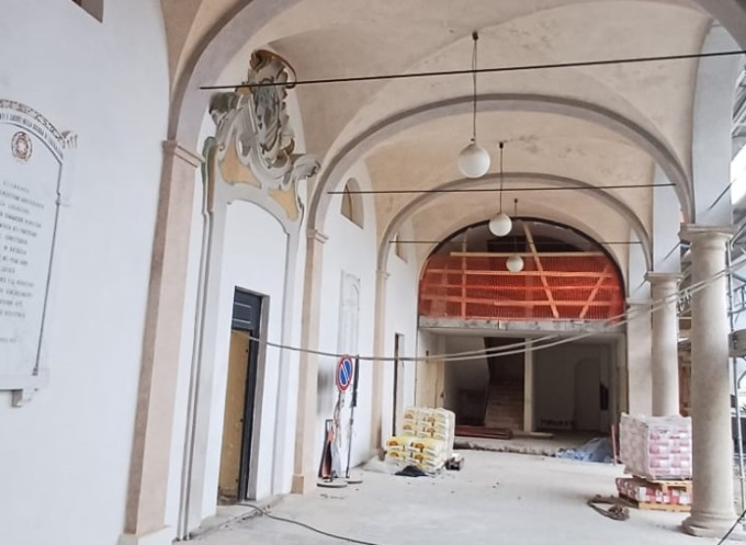 Tolti i ponteggi, ecco come appare il nuovo volto di Villa Opizzoni