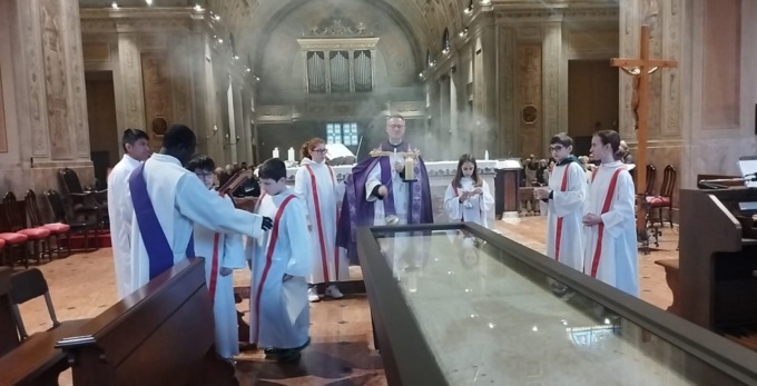 Con la Sindone di San Carlo Borromeo ostensione, a Inzago, delle immagini della Sindone di Torino