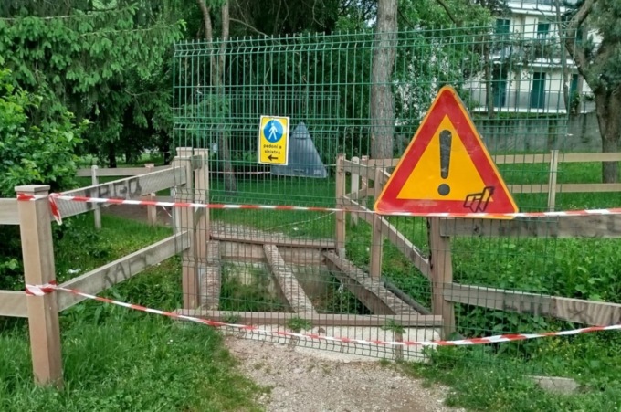 Ponticello chiuso per lavori in corso: messo in sicurezza il camminamento del Parco Baden Powell