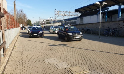Trasforma la sua casa nella base di spaccio: era agli arresti domiciliari