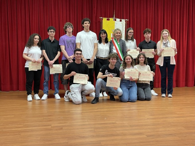 Pioltello premia l’impegno dei giovani con 105 borse di studio