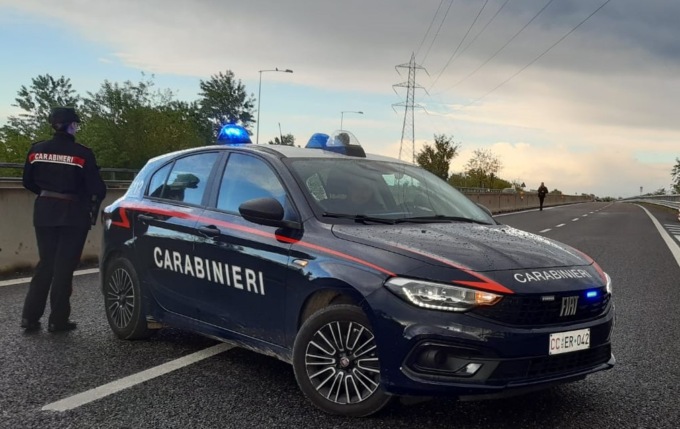 Anziano con l’Alzheimer cerca di attraversare la tangenziale a piedi: salvato dai Carabinieri