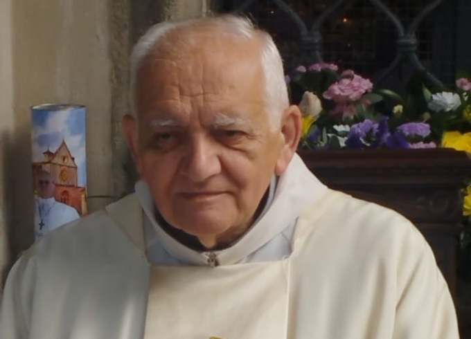 Don Giorgio Lattuada ha salutato i fedeli