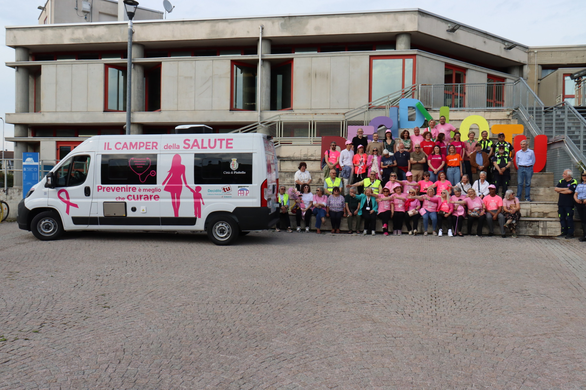 Pioltello in Festa! Il Camper della Salute Porta Visite e Screening Gratuiti a Domicilio