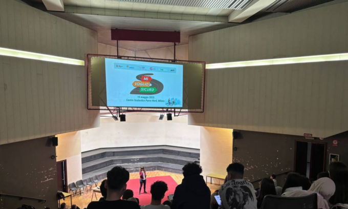 “Mi voglio sicurə”, la sicurezza stradale raccontata a teatro