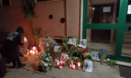 Oltre 400 persone alla fiaccolata in ricordo di Amina Sailouhi a Settala