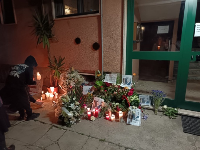 Oltre 400 persone alla fiaccolata in ricordo di Amina Sailouhi a Settala
