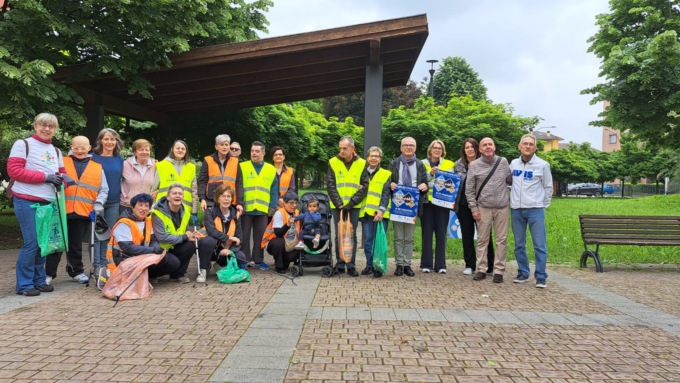 I ragazzi del Cdd di Melzo aprono la Civil Week ripulendo il Parco Belgioioso