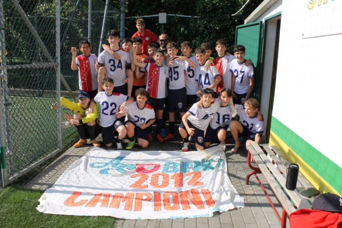 L’Aso Bianco 2012 di Cernusco sul Naviglio è di nuovo campione provinciale Csi