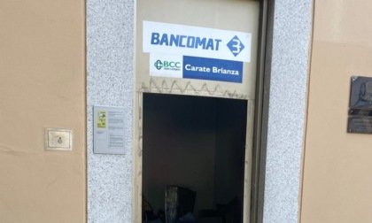 Colpo esplosivo nella notte alla Bcc: i ladri scappano col bancomat