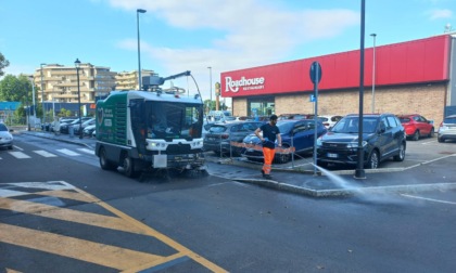 Basta soffioni: meglio le lance ad acqua per pulire le strade