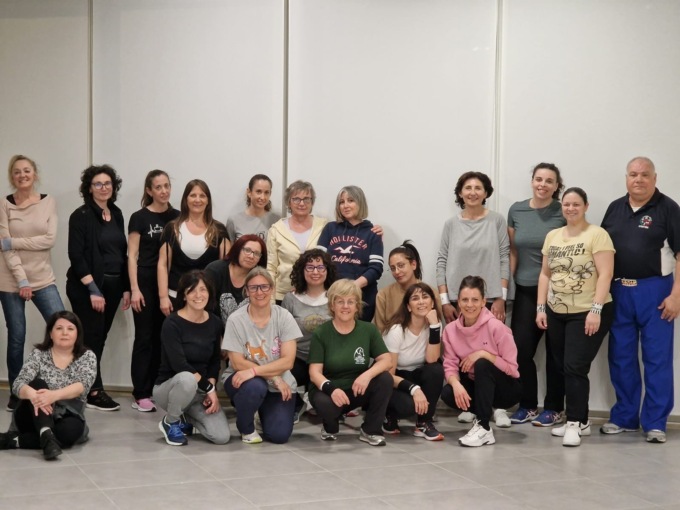 Difendersi è un diritto: concluso il corso di autodifesa femminile a Vignate