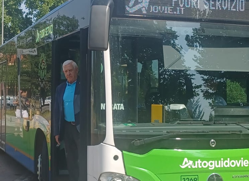 BUS 4