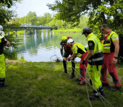 Addestramento e prevenzione lungo l’Adda, volontari all’opera a lato e dentro il fiume