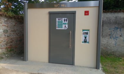 Per andare in bagno serve la carta... di credito