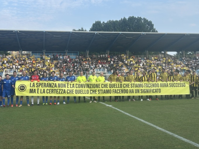 Artisti e volti televisivi in campo per la Partita del Cuore a Gorgonzola
