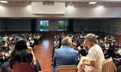 Studenti di Cernusco sul Naviglio a confronto con verità e informazione