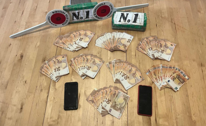 Inseguito e arrestato un 26enne con oltre 2kg di cocaina