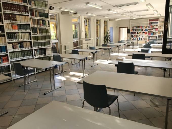Biblioteca aperta fino alle 23 anche grazie ai ragazzi volontari