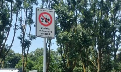Divieto di alcolici nei parchi: ora ci sono anche i cartelli