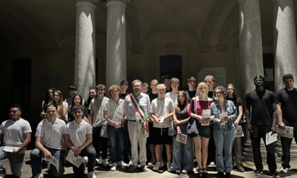 A Vaprio d'Adda una cerimonia per festeggiare i neo diciottenni