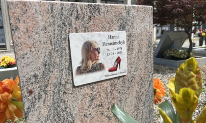 Ex ballerina morta in casa, chiesta la scarcerazione del compagno: “La perizia non conferma lo strangolamento”