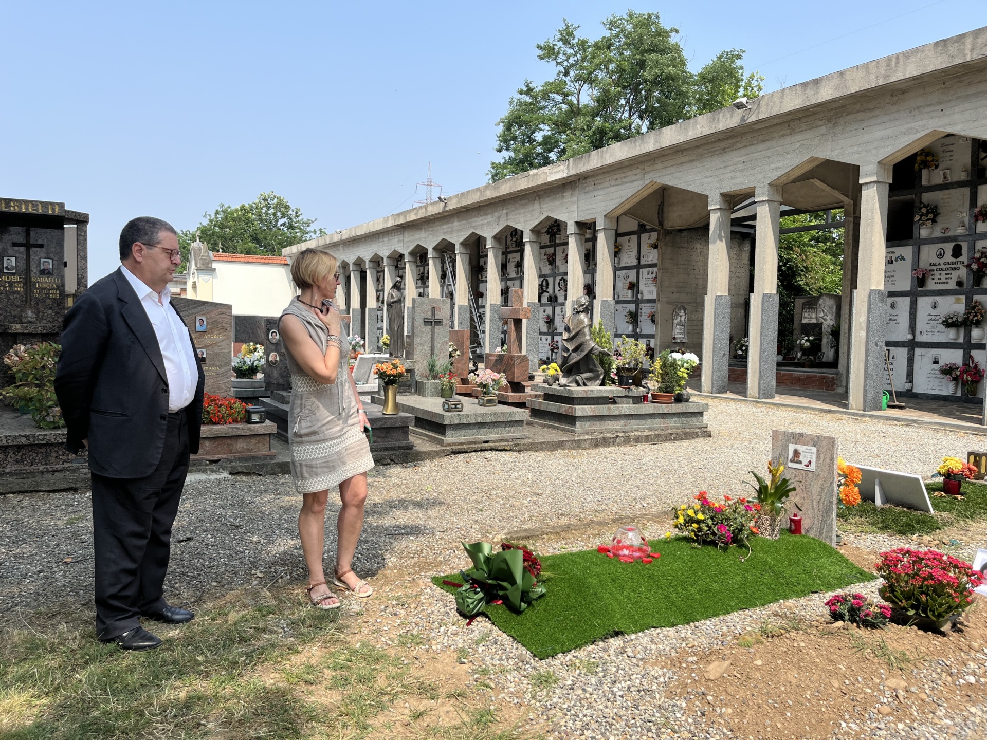 cerimonia cimitero trecella lapide hanna herasimchyk