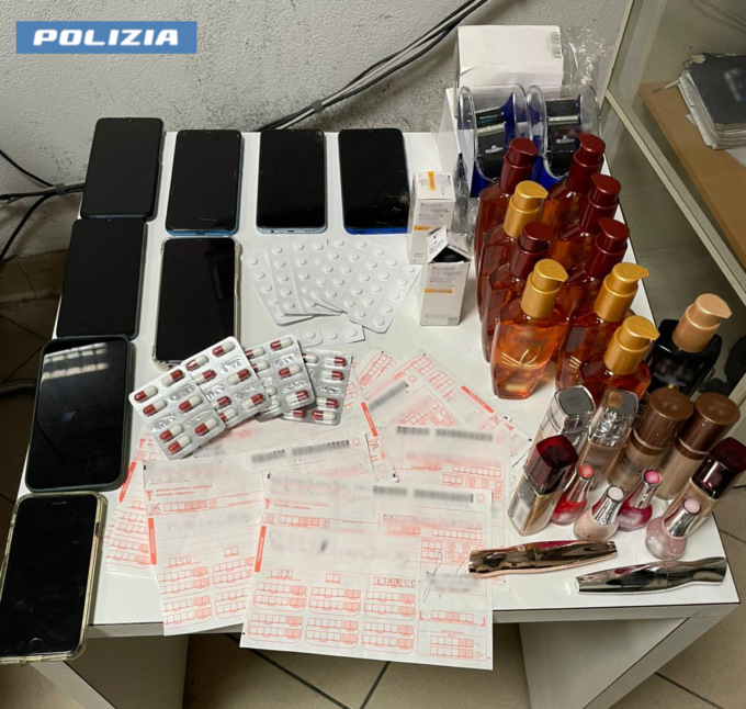 Spacciava farmaci, arrestato dalla Polizia di Stato