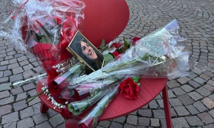 L'ultima alba di Sofia: lettere, fiori e silenzio due anni dopo il femminicidio