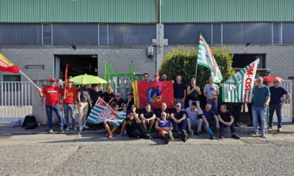 La denuncia dei sindacati: "Lavorare con oltre 36 gradi non è un problema per l'azienda"