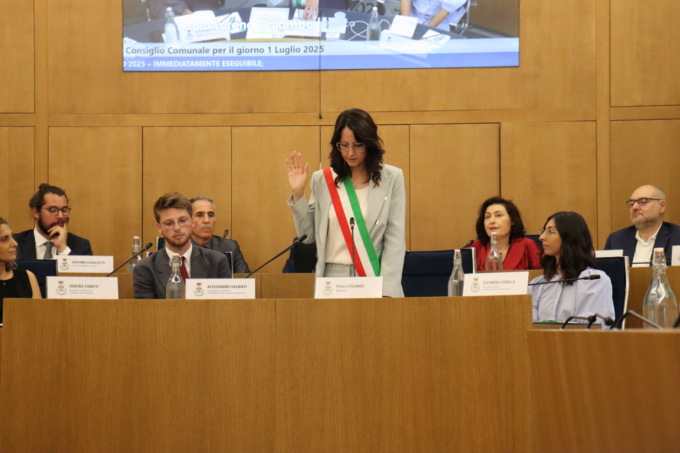 Colombo pigliatutto: primo Consiglio, giuramento e nuovo “vecchio” presidente