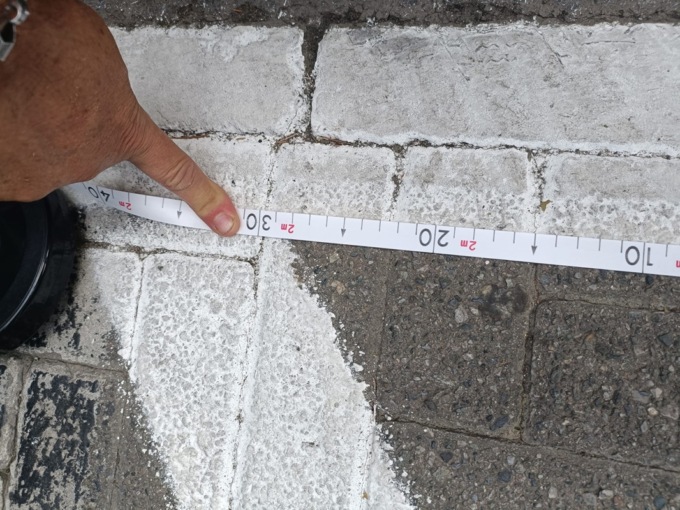 Stalli di sosta troppo stretti? Per l’Amministrazione è tutto perfettamente a norma