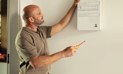 Schneider Electric al fianco dei professionisti dell’energia