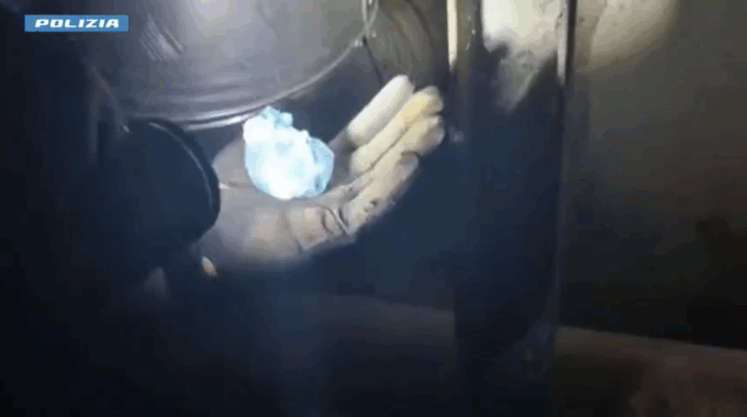 Cocaina nascosta in cantina: arrestato pusher 26enne