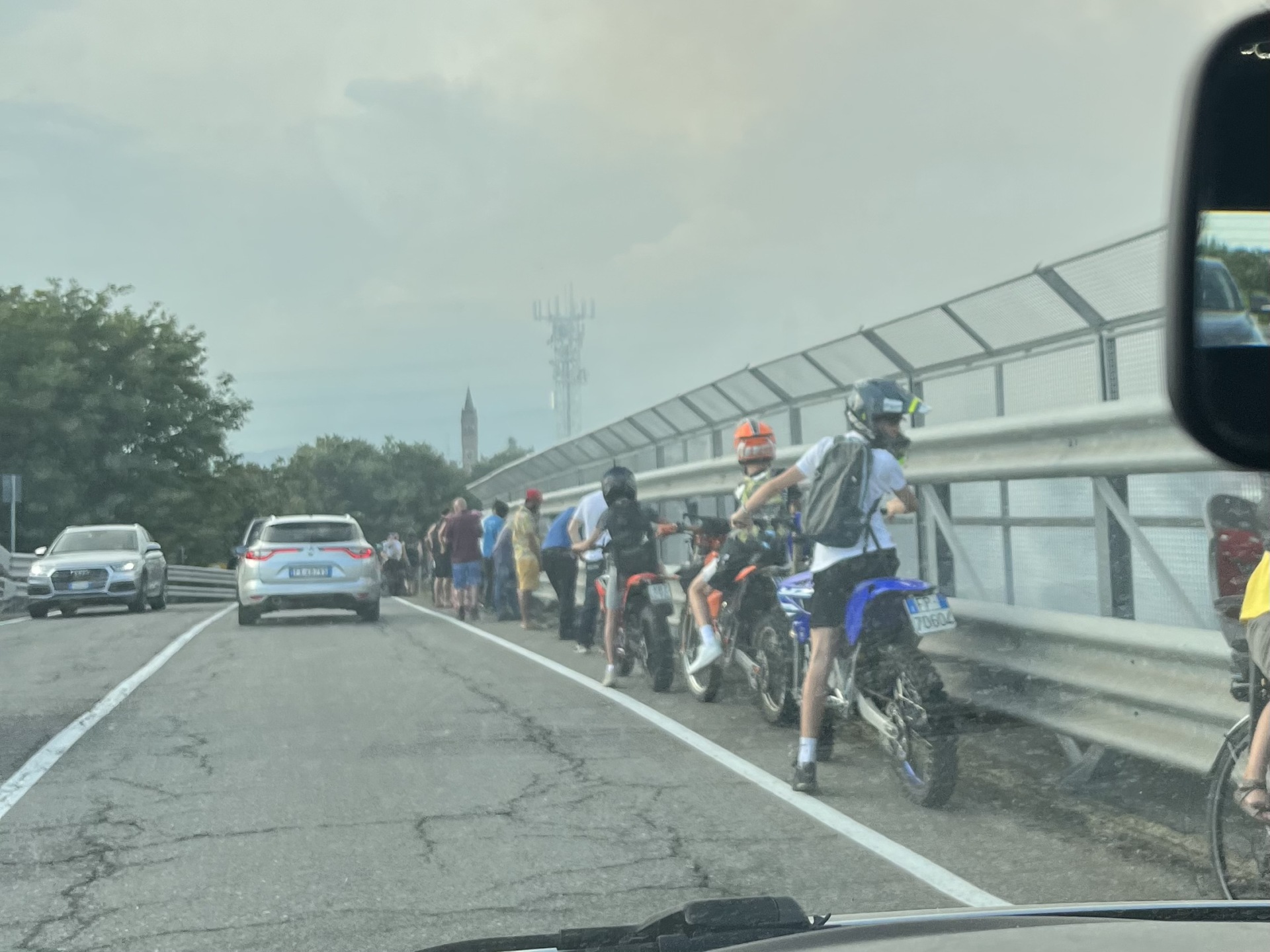 trezzo sull'adda a4 furgone in fiamme