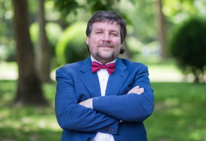 Petizione contro nove palazzine in un campo coltivato, ha firmato anche Luca Mercalli
