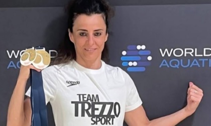 Mondiali di nuoto Master: cinque medaglie e un record del mondo per Franca Bosisio del Team Trezzo