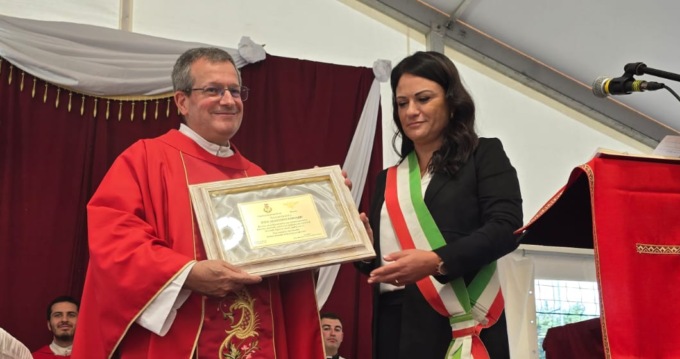 L’annuncio dell’ex parroco don Massimo Donghi: “Ho un tumore”