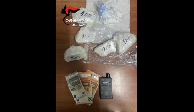 “Nonno” di 68 anni con quasi sette etti di cocaina ed eroina: arrestato