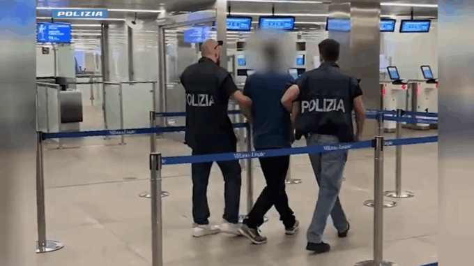 Preso in consegna a Linate l’ultimo membro della banda dei furti in casa: dodici in un mese