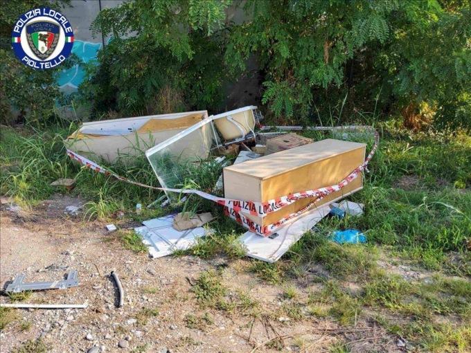 Discarica abusiva nei campi: beccato il responsabile