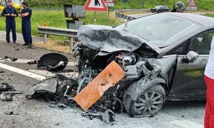 Auto contro il guardrail in Tangenziale Est: interviene l'elisoccorso