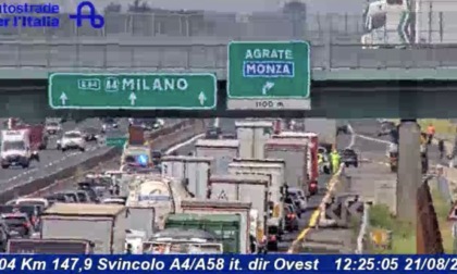 Lunghe code in autostrada A4 per un incidente