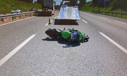 Schianto in moto in Tangenziale Est: 26enne miracolato