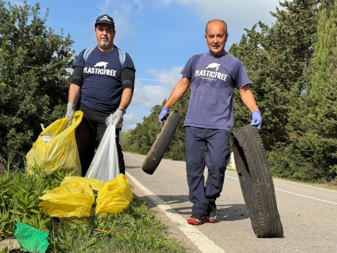 Per chi getta rifiuti in strada pene più severe: il plauso anche di Plastic Free