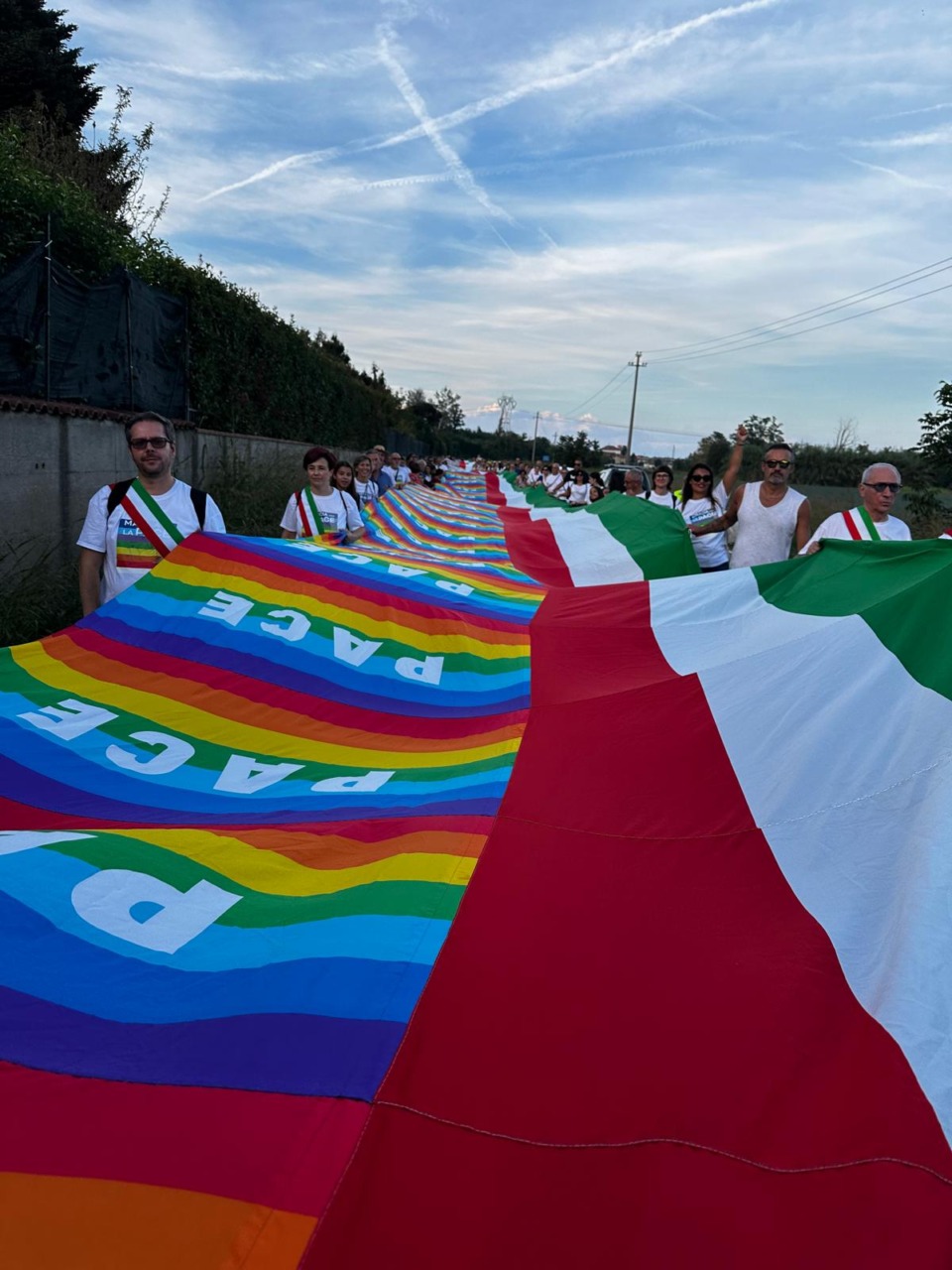 Un fiume arcobaleno per dire “basta” al dolore di Gaza e a tutte le guerre